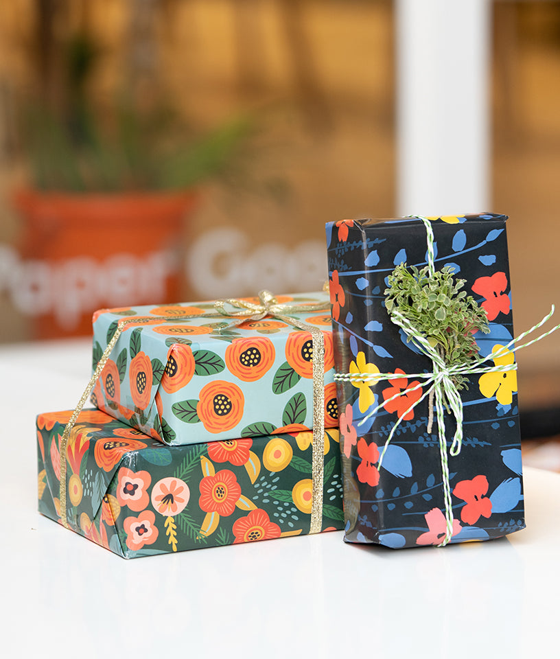 FLORAL GREEN- GIFT WRAPPING PAPER