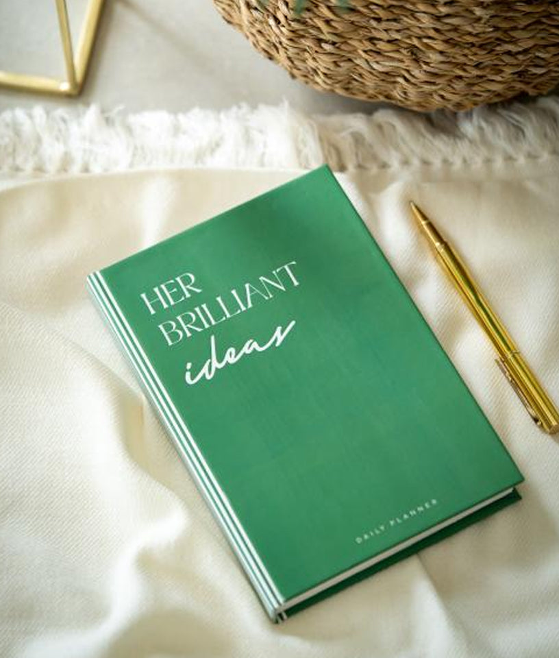 HER BRILLAINT IDEAS - Undated Daily Planner