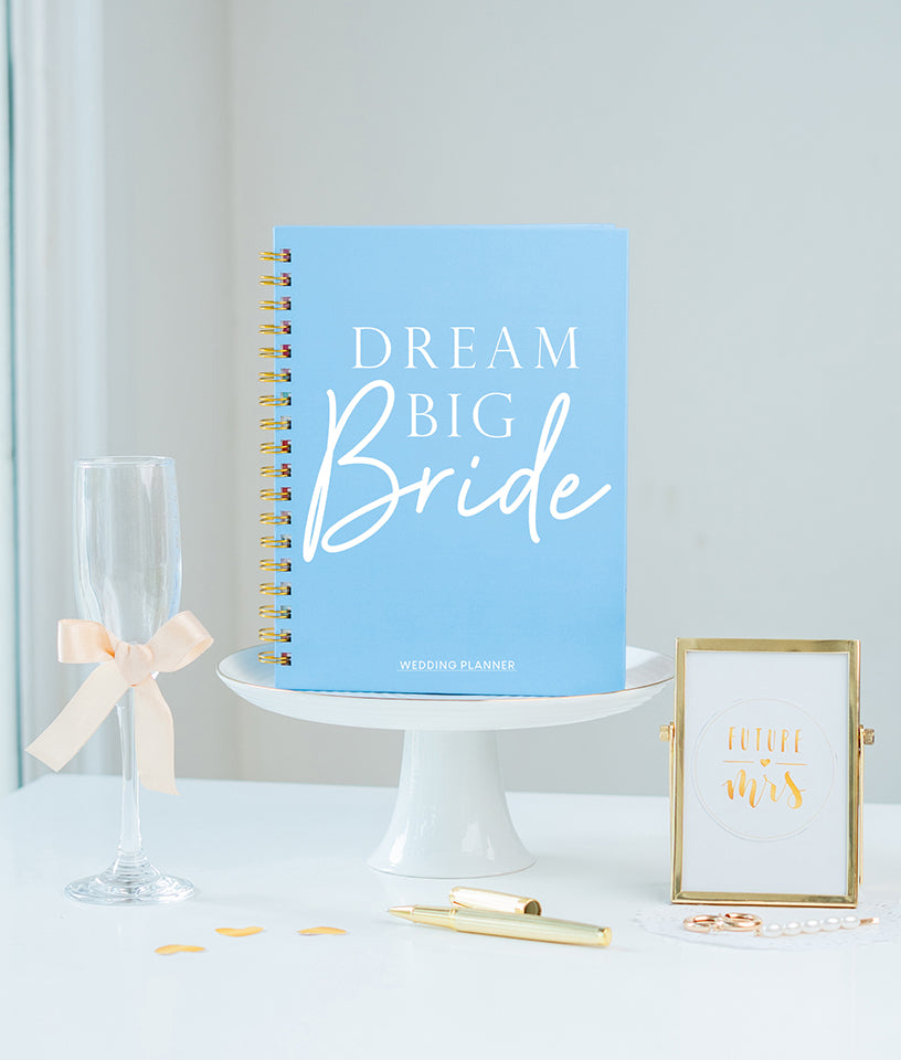 THE DETAIL ORIENTED BRIDE