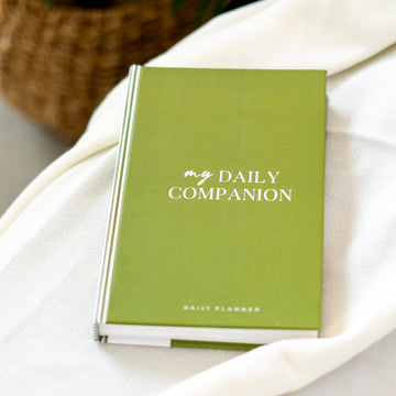 MY DAILY COMPANION - Undated Daily Planner