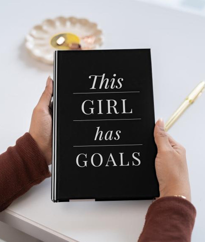 THIS GIRL HAS GOALS BLACK