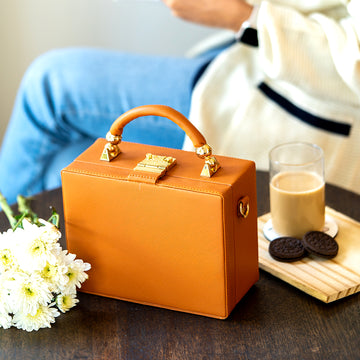 TRUNK BAG- TAN