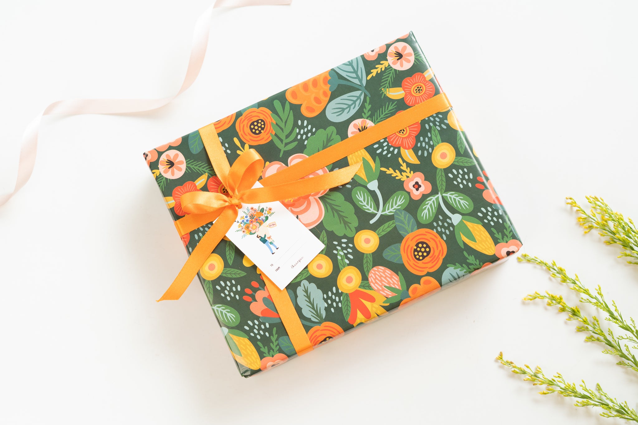 FLORAL GREEN- GIFT WRAPPING PAPER